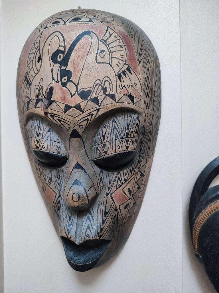 Indonesië, handgesneden en handbeschilderd Balinees masker, Antiek en Kunst, Kunst | Niet-Westerse kunst, Hout, Verzenden, Masker