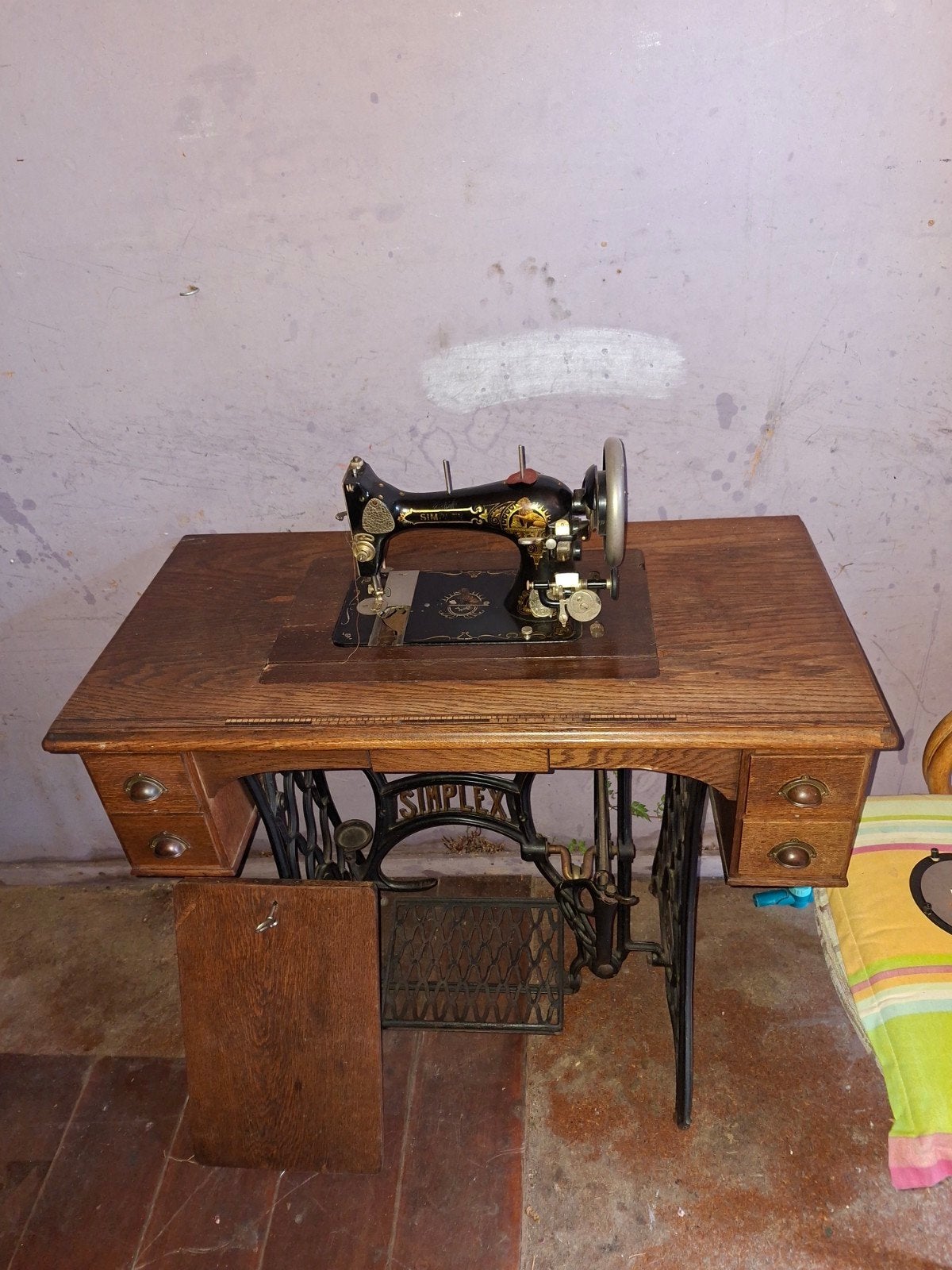 Antieke Singer's Naaimachine met Handleiding, Ophalen