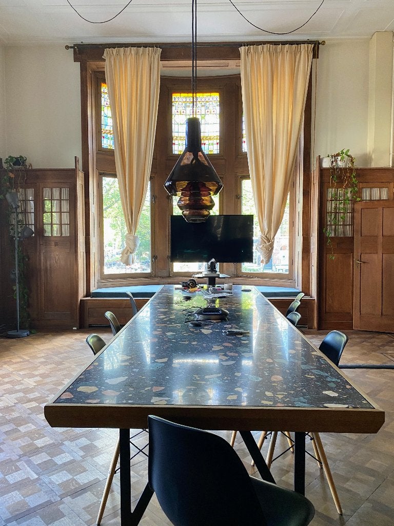 Custom vergadertafel van zwart Marmoreal, Huis en Inrichting, Bureaus, Ophalen, 310 cm, Overige materialen, Overige typen