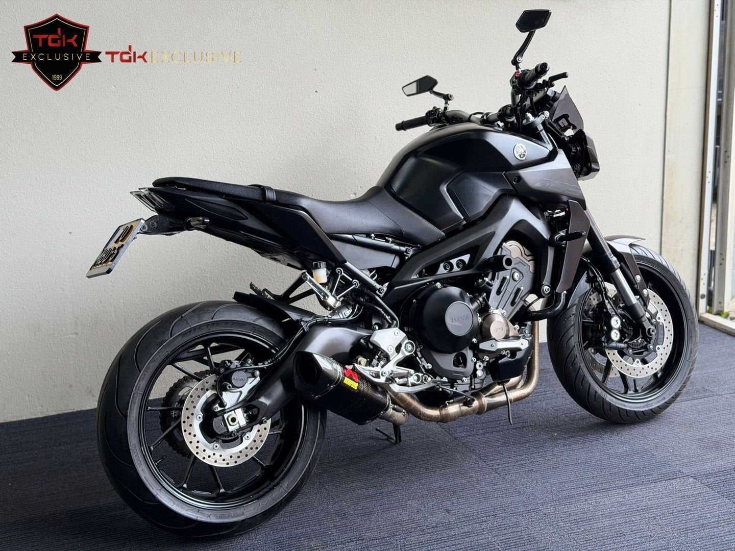 YAMAHA MT-09 BOMVOL AKRAPOVIC MT09 MT 09 07 10, Motorrijbewijs A, Bedrijf, 3 cilinders, Meer dan 35 kW