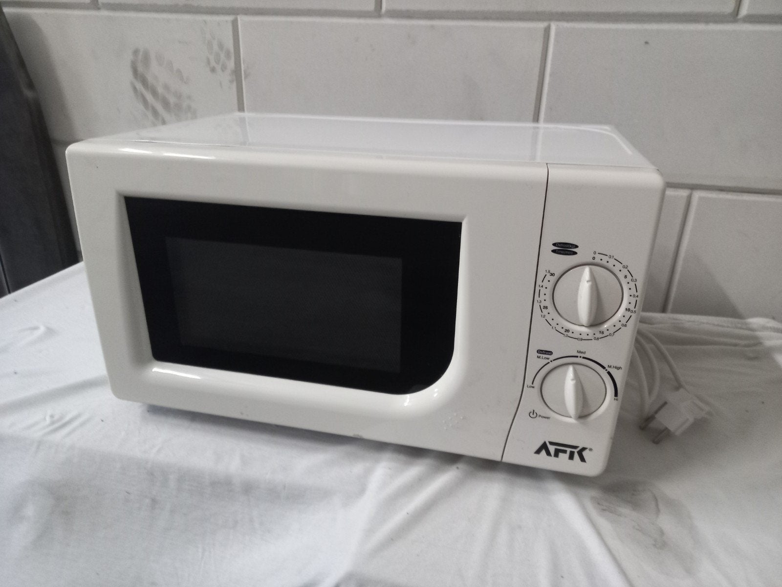 magnetron met simpele bediening, Ophalen, Gebruikt, Hete lucht, Magnetron
