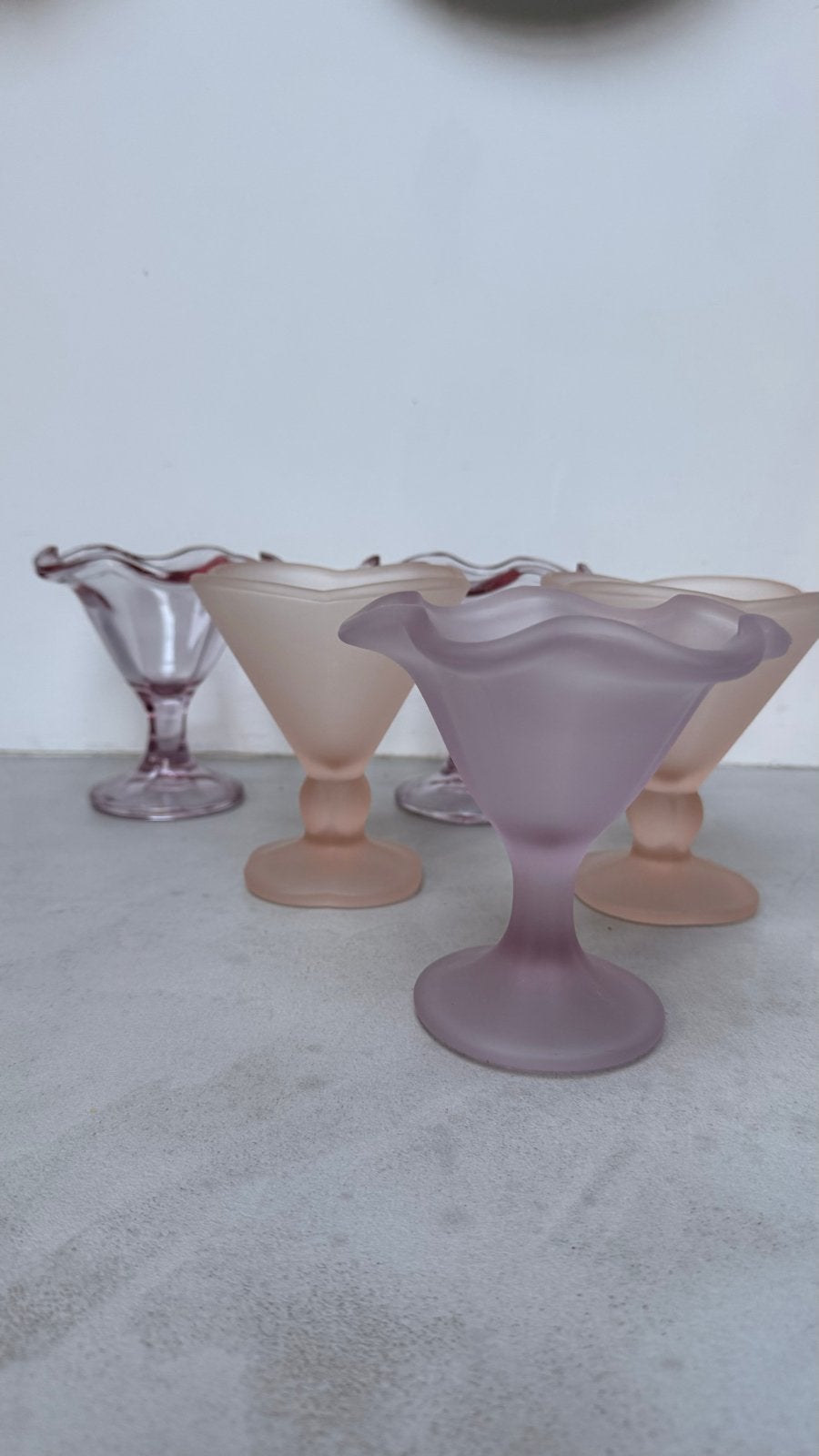 5 Vintage IJscoupes - Roze en Paars Mat Glas, Antiek en Kunst, Ophalen of Verzenden