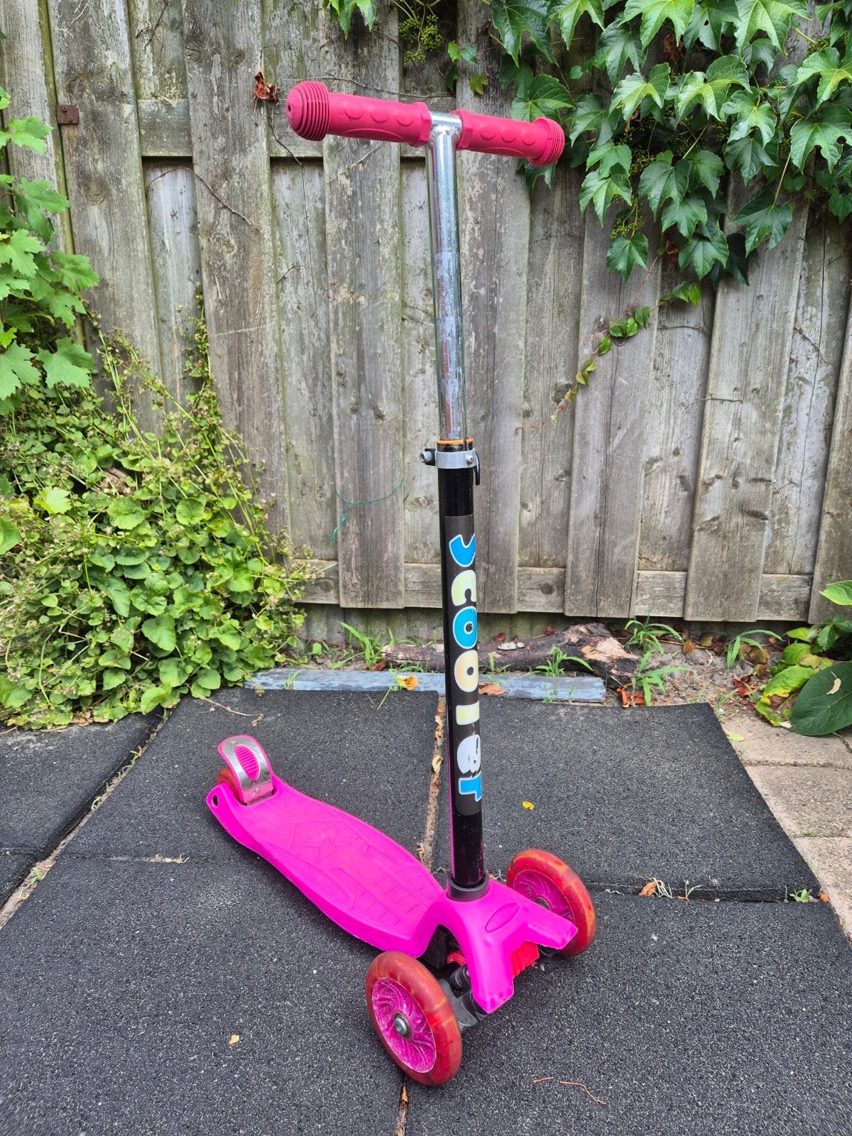 Roze kinderstep met 3 wielen, Ophalen of Verzenden, Gebruikt, Gewone step, Scooter