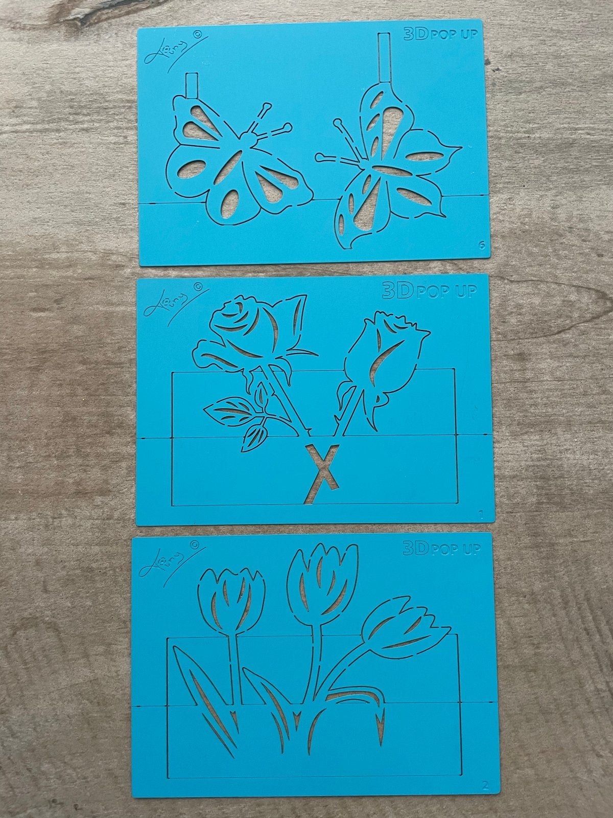 3x Tiny’s 3D Pop Up snijsjablonen – bloemen & vlinders, Geschikt voor snijden, Gereedschap of Toebehoren, Zo goed als nieuw, Blauw