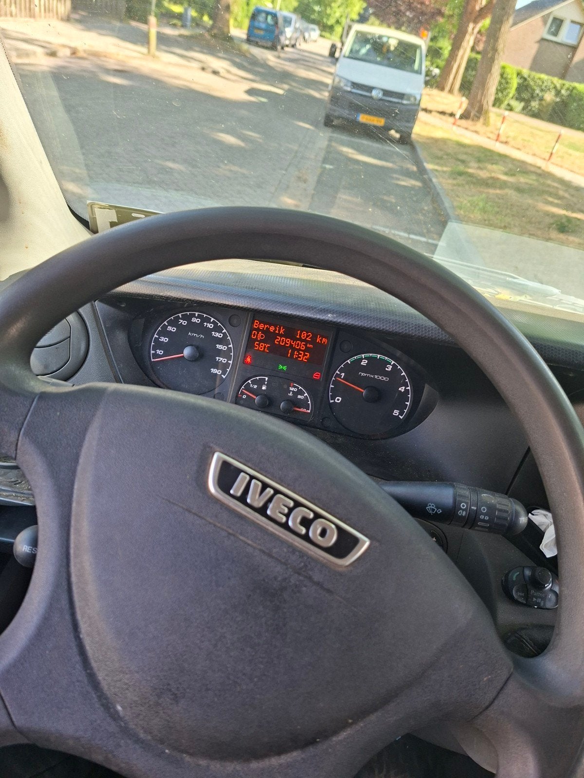 Iveco Daily  2013, Zwart, Iveco, Bedrijf, 2318 kg