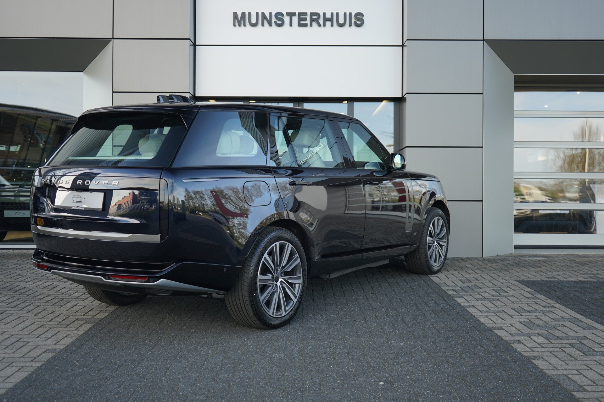 Land Rover Range Rover 3.0 P460e LWB Autobiography PHEV | Co, Auto's, Automaat, 12 maanden, 460 pk, Blauw