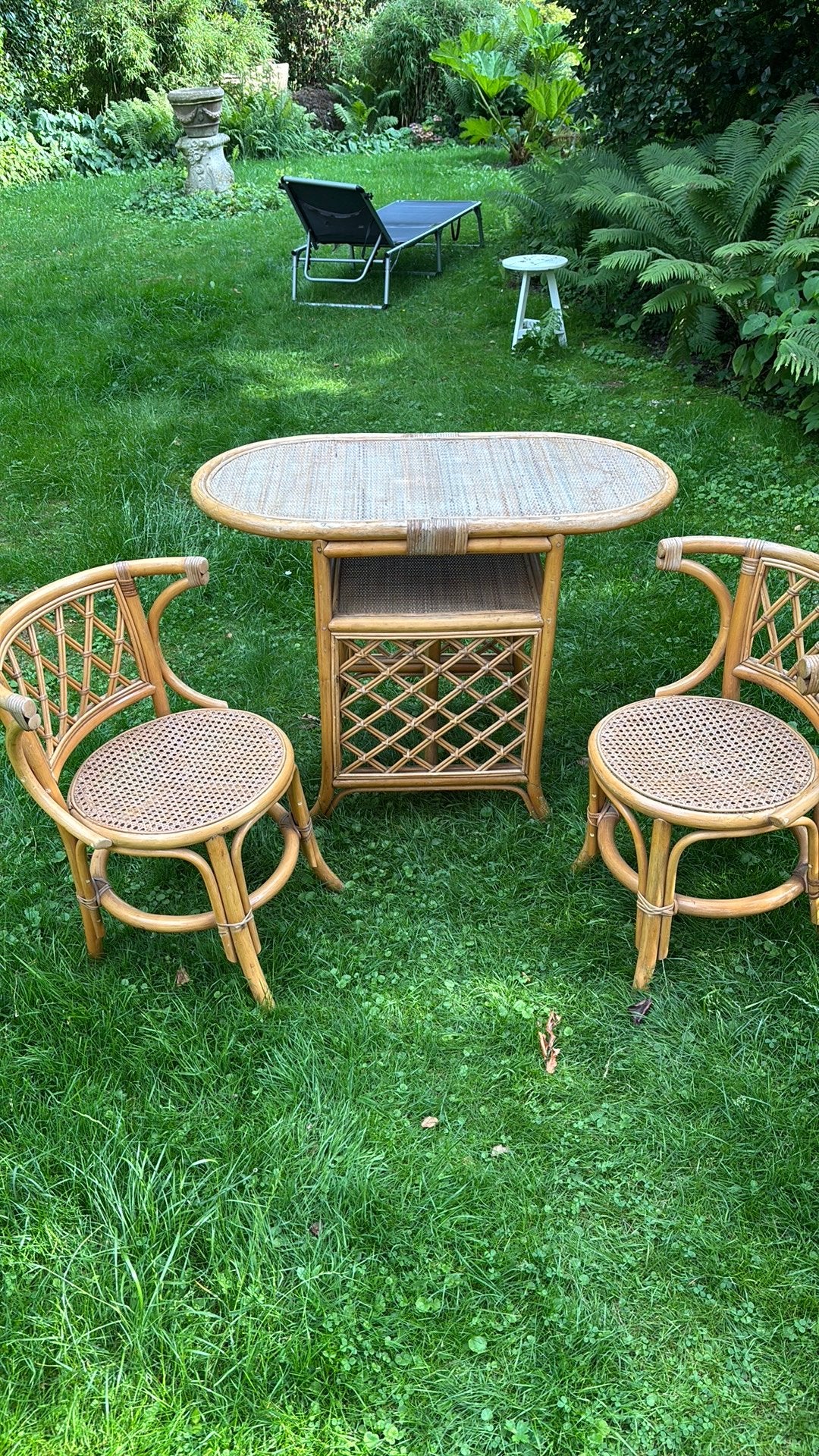 Vintage bistro set bamboe met webbing retro item, Tuin en Terras, Tuinsets en Loungesets, Ophalen, Zo goed als nieuw, Overige materialen