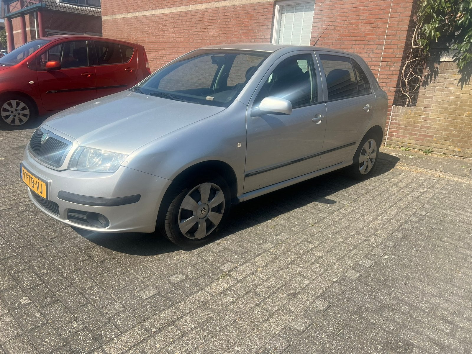 Skoda Fabia 1.4 55KW 2006 Grijs, Auto's, Voorwielaandrijving, 4 cilinders, Origineel Nederlands, Grijs