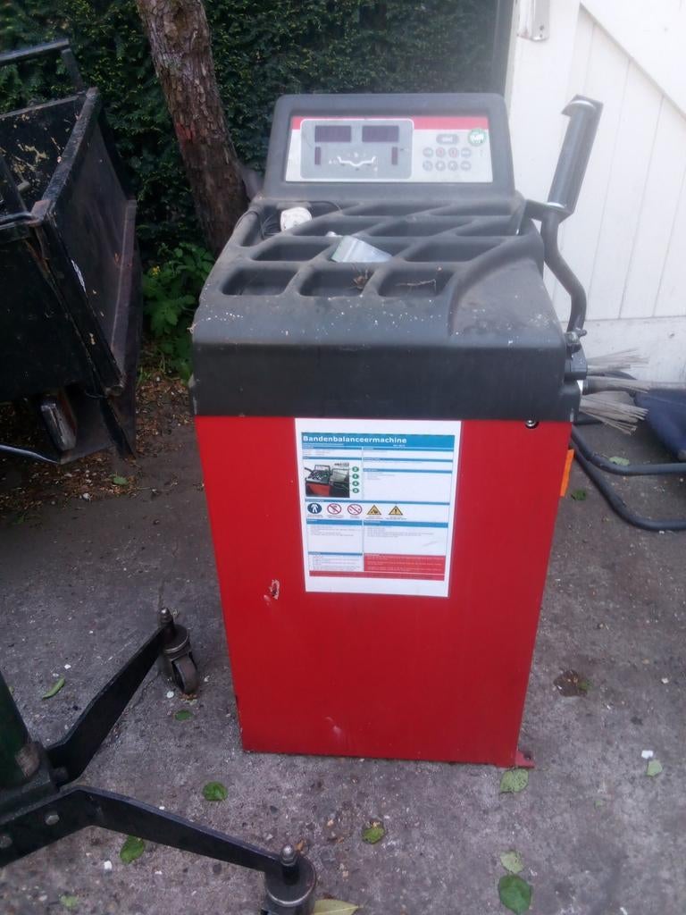 Bandenbalanceermachine - Gebruikt maar functioneel, Ophalen of Verzenden, Gebruikt