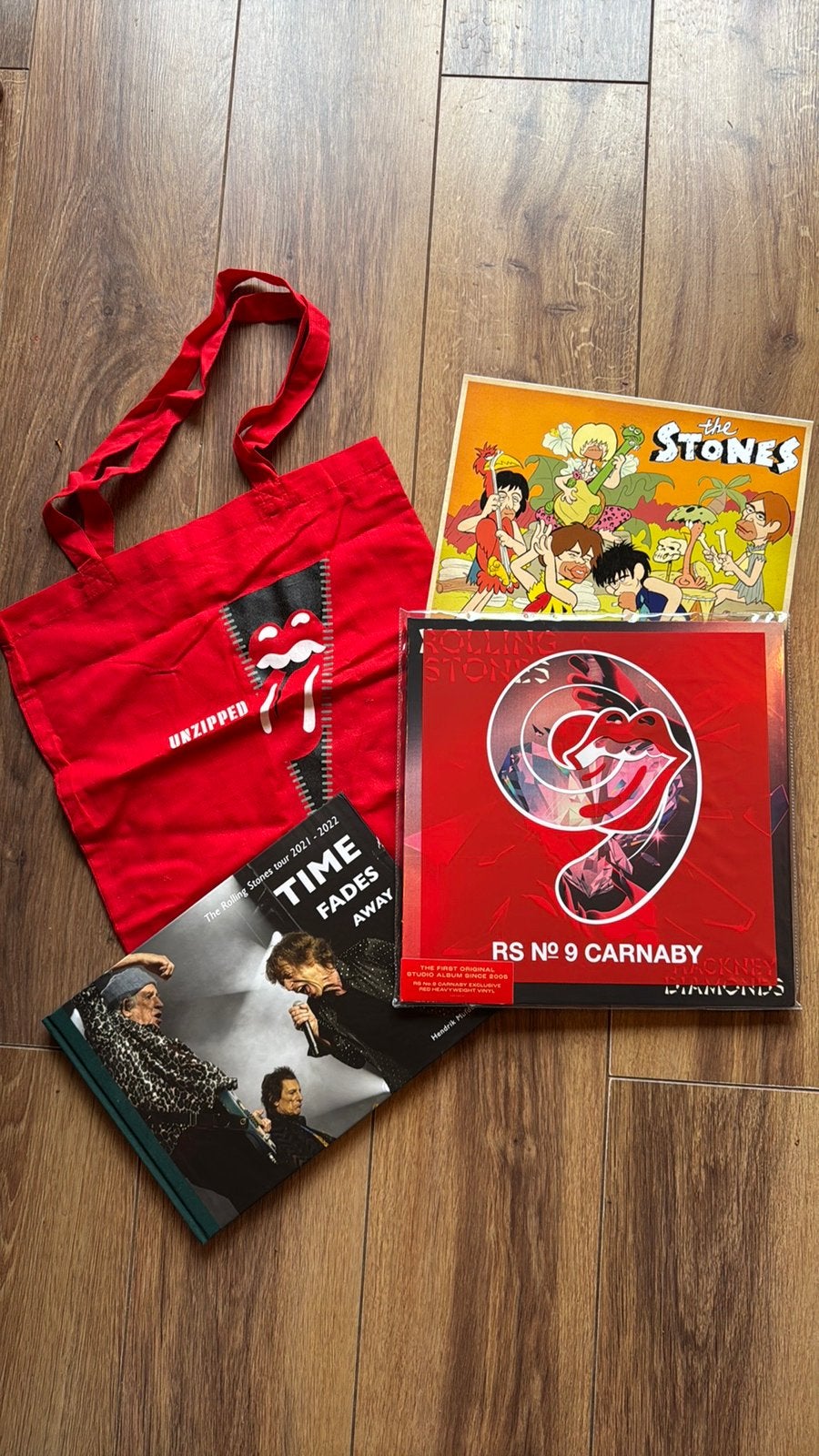 Rolling Stones Hackney Diamonds Carnaby Red Vinyl + Extra's, Ophalen of Verzenden, Rock-'n-Roll, 12 inch, Nieuw in verpakking