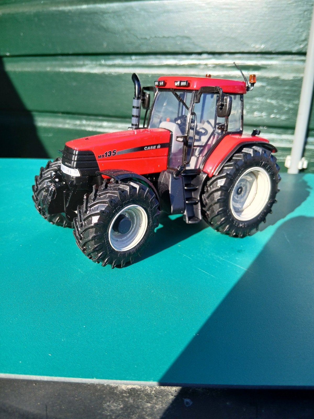 Case mx 135, Hobby en Vrije tijd, Modelauto's | 1:32, Zo goed als nieuw, Tractor of Landbouw, Universal Hobbies, Ophalen of Verzenden