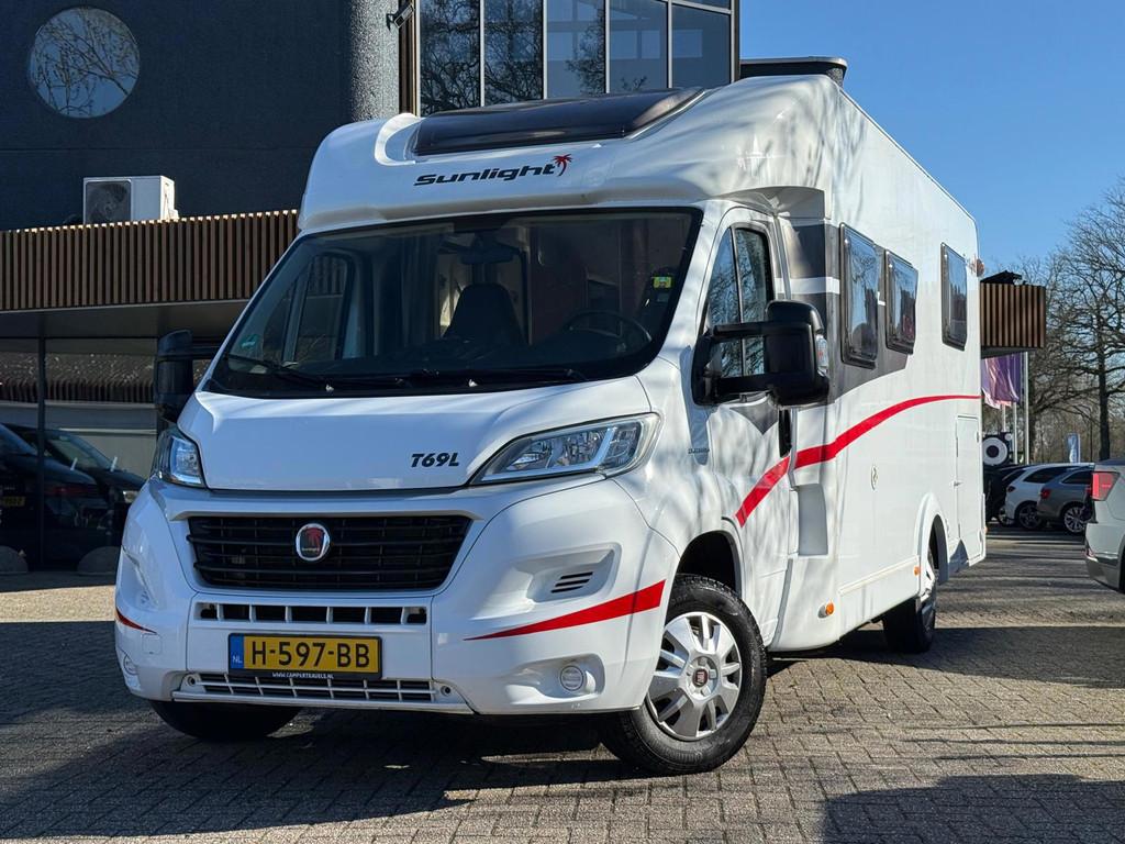 Fiat Ducato Capron/Hymer T69L Sunlight Half-integraal Euro6, Berghausstr. 1
D-01844   Neustadt in Sachsen, DE, Bedrijf, CAPRON GmbH
