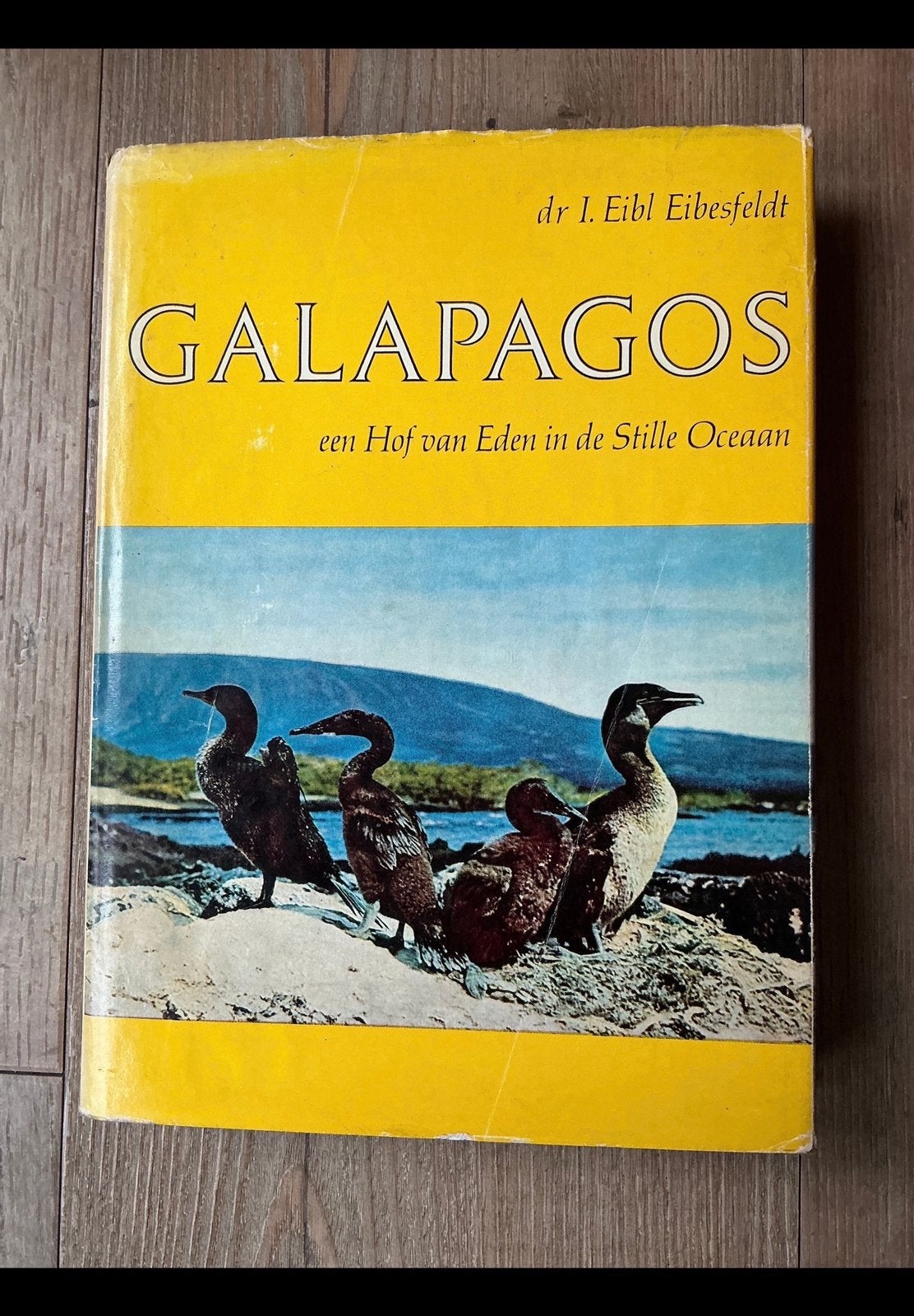 Mooi maar oud boek over de natuur op Galapagos eilanden. WWF, Boeken, Ophalen of Verzenden, Zo goed als nieuw, Natuur algemeen