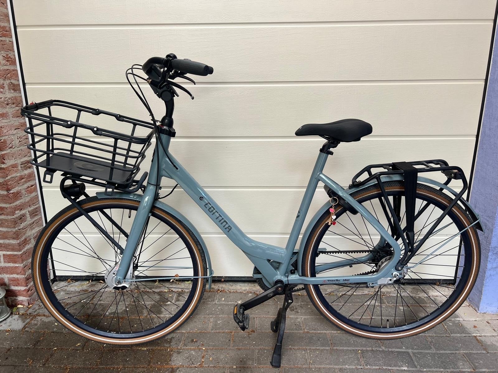 Cortina Common damesfiets met mand en bagagedrager, Fietsen en Brommers, Fietsen | Dames | Damesfietsen, 53 tot 56 cm, Velgrem