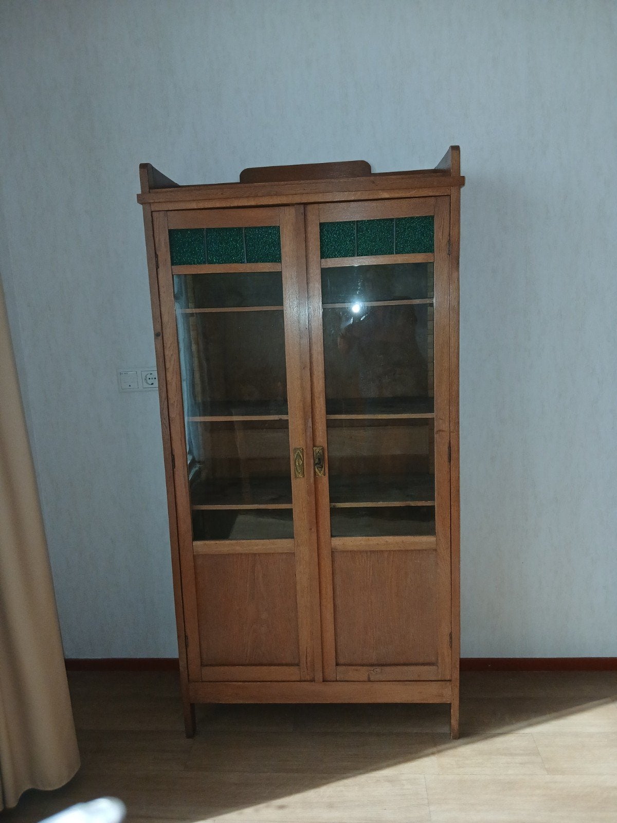 antiek oldschool vitrinekast, Ophalen