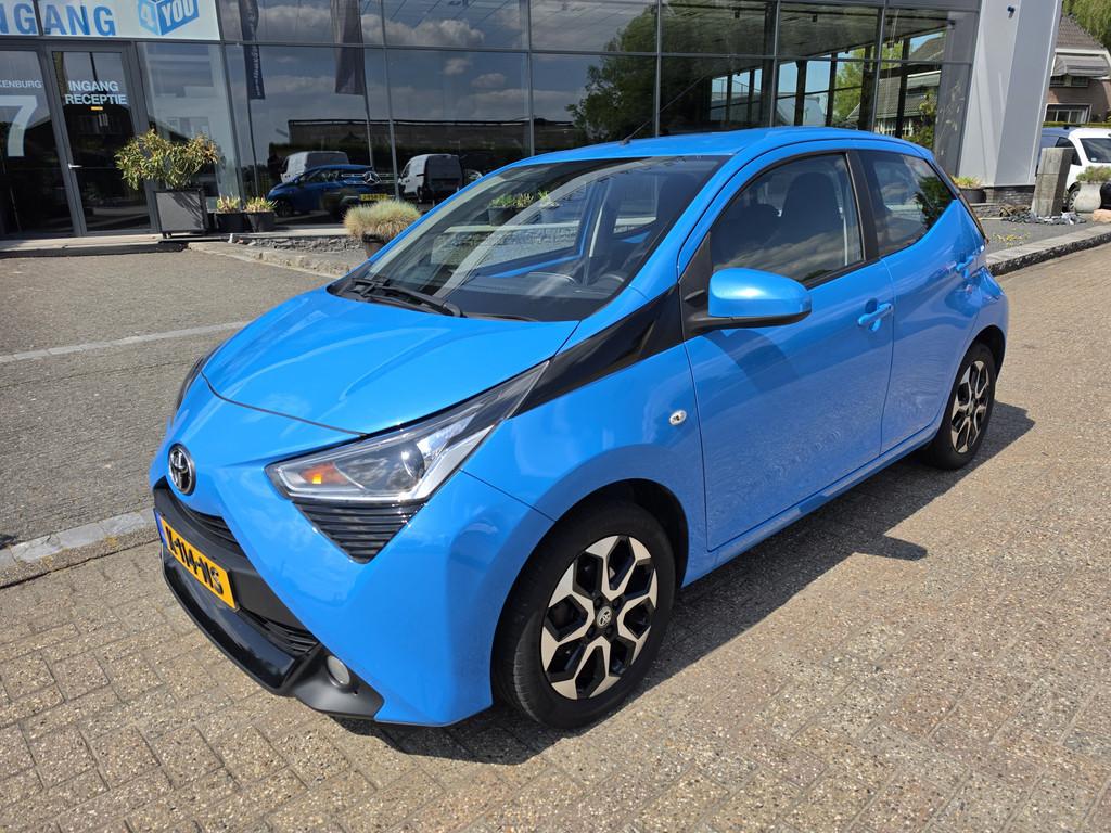 Toyota Aygo 1.0 VVT-i x-fun * Camera * Cruise Control *, Voorwielaandrijving, Stof, Gebruikt, Met garantie (alle)