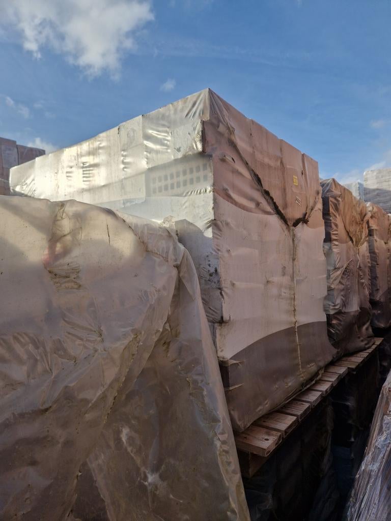 Muurelement of metselsteen gebakken kleurecht 33x9.5x10 hoog, Ophalen, Bakstenen