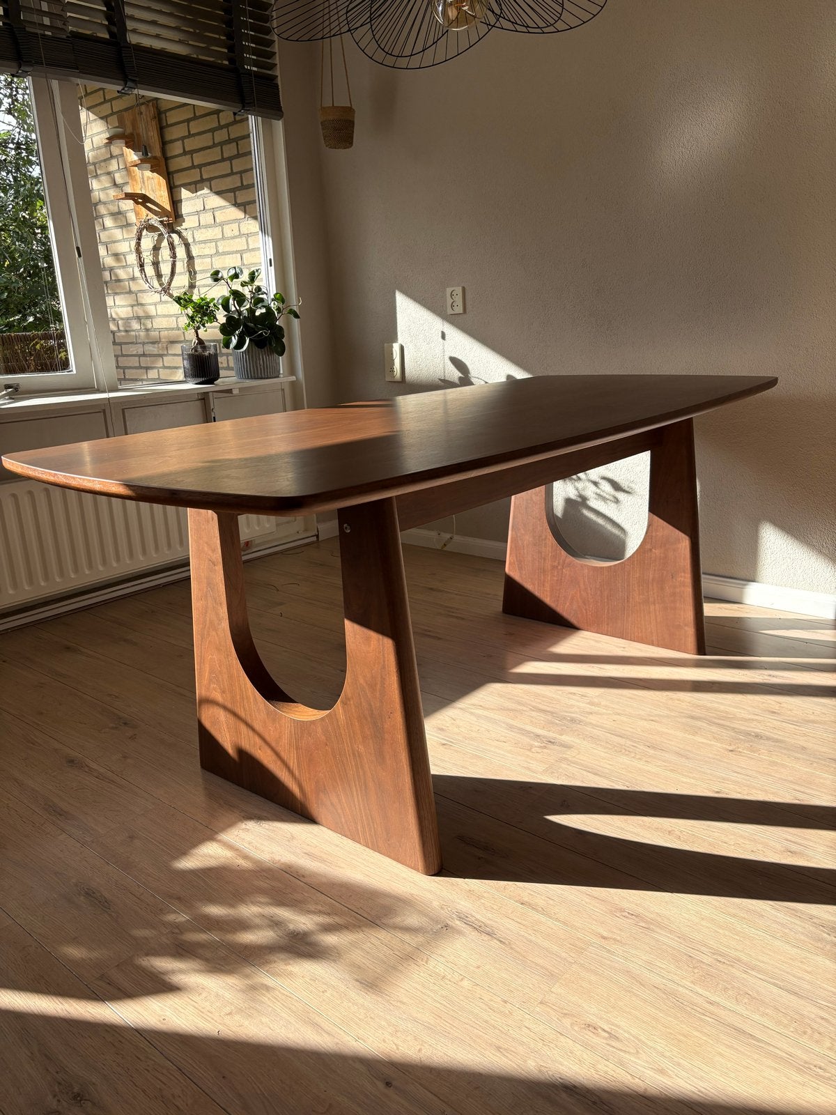 Kwantum Ferrara Walnootlook Eettafel (4 persoons), Ophalen, 50 tot 100 cm, Zo goed als nieuw, Vier personen