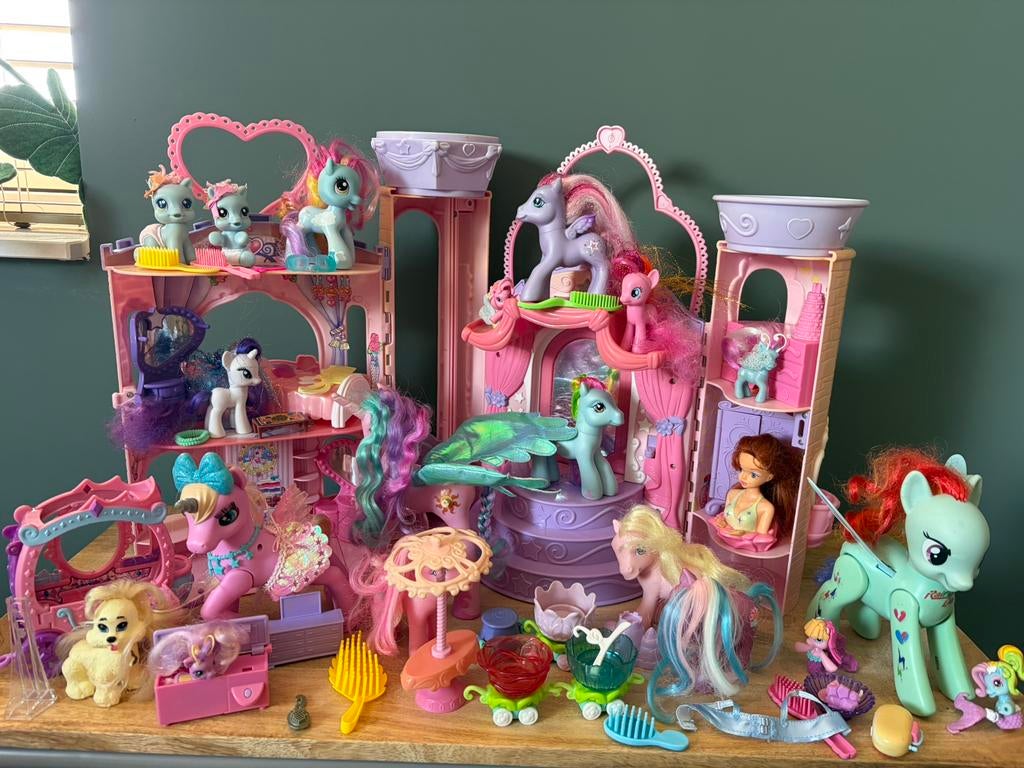 My little pony kasteel en spullen, Kinderen en Baby's, Speelgoed | My Little Pony, Ophalen, Gebruikt