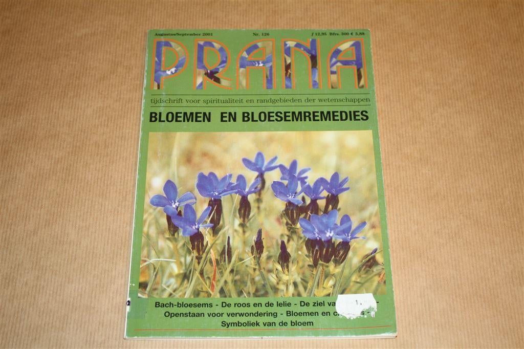 Prana. Bloemen en Bloesemremedies., Boeken, Esoterie en Spiritualiteit, Ophalen of Verzenden, Gelezen, Overige onderwerpen, Achtergrond en Informatie