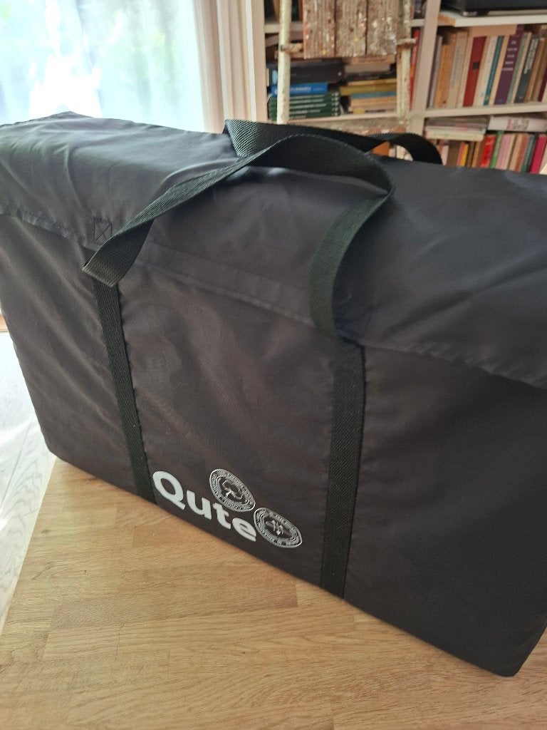 baby camping/logeer bedje en kinderstoel, Ophalen, Zo goed als nieuw, Reisbedje
