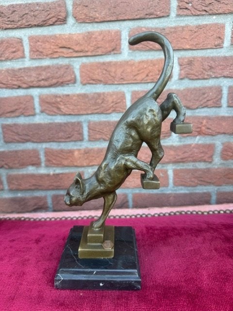 bronzen beeld, kat daalt de trap af!, Ophalen of Verzenden, Brons