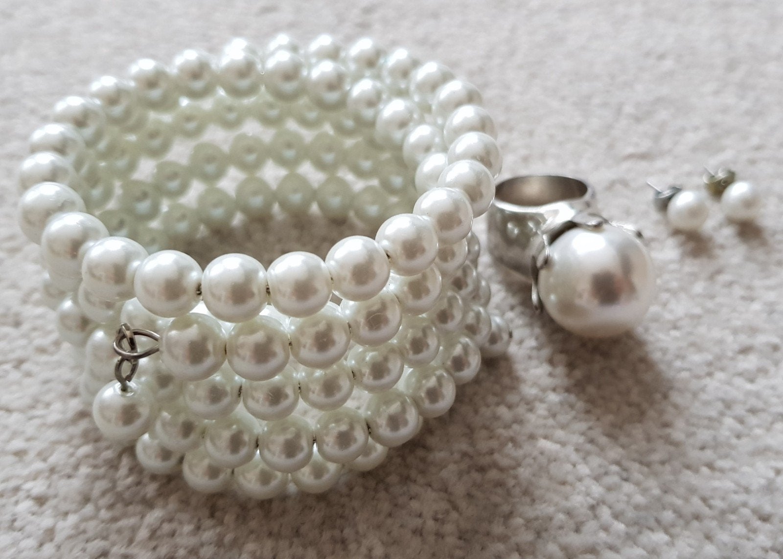 Sieraden setje nepparels armband parel ring oorknopjes mt s, Verzenden, Zo goed als nieuw