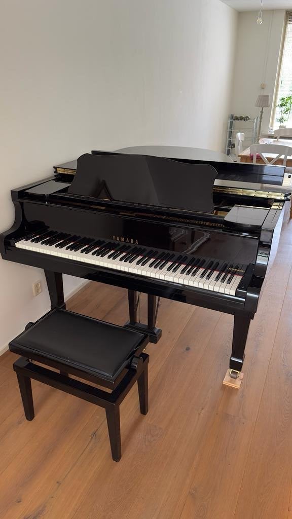 Yamaha C3 vleugel - 1972 - Erg nette staat, Muziek en Instrumenten, Piano's, Ophalen, Zwart, Zo goed als nieuw, Hoogglans