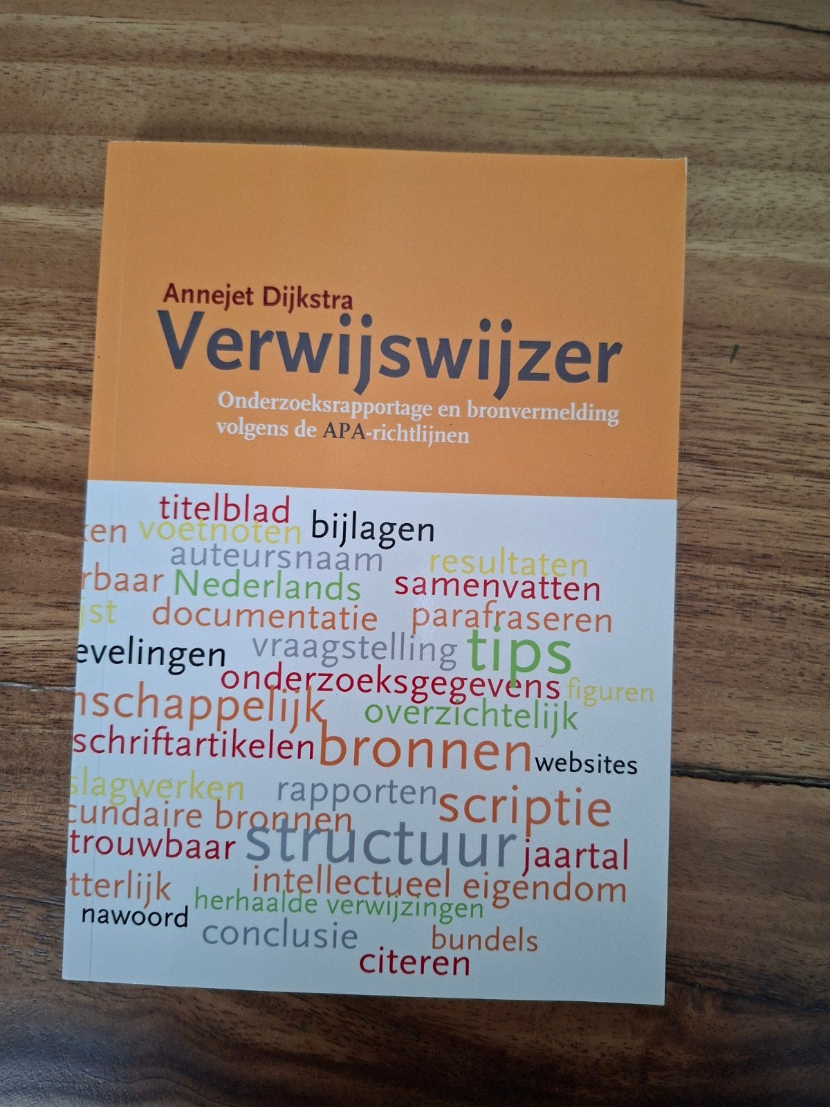 Annejet Dijkstra - Verwijswijzer, Ophalen of Verzenden, Zo goed als nieuw, Annejet Dijkstra
