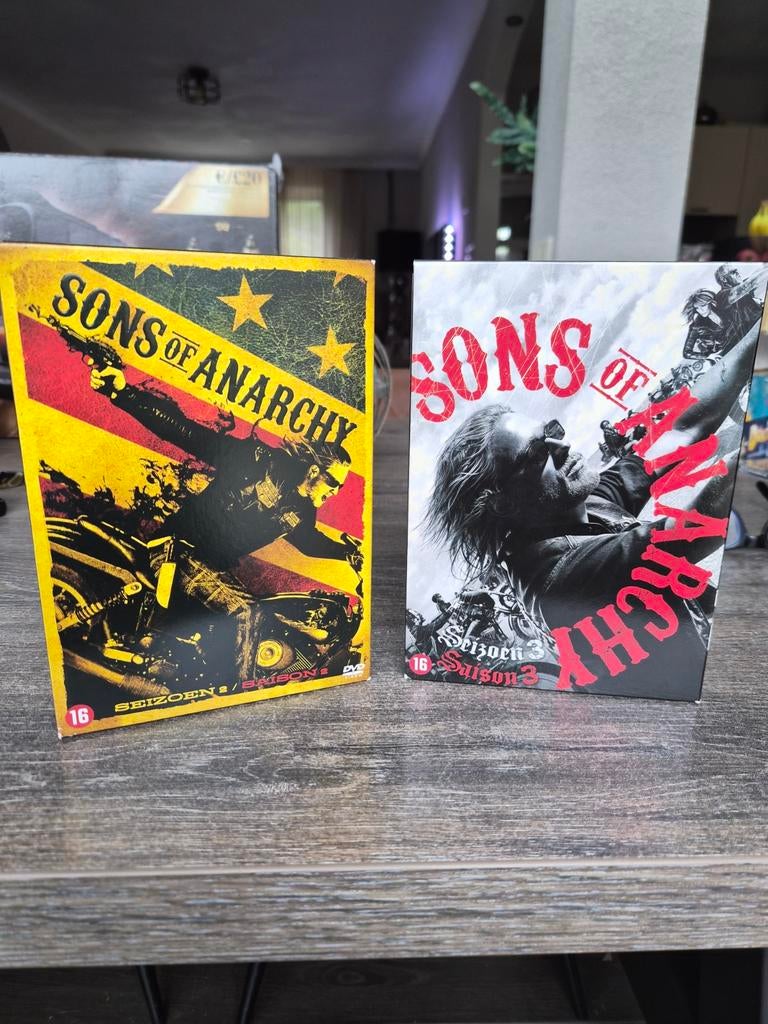Sons of Anarchy Seizoen 2 en 3 DVD Boxset, Vanaf 16 jaar, Boxset, Ophalen of Verzenden, Zo goed als nieuw