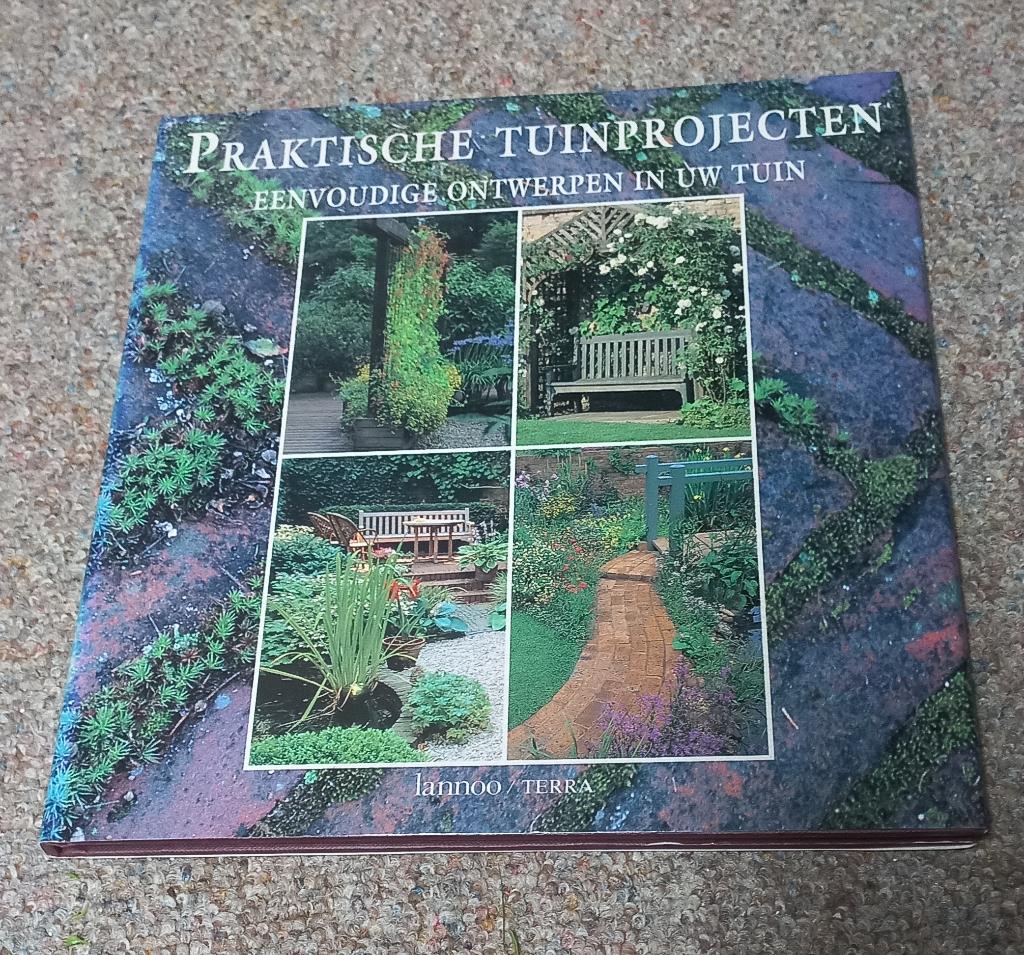 Praktische tuinprojecten van David Stevens, Boeken, Ophalen of Verzenden, Gelezen