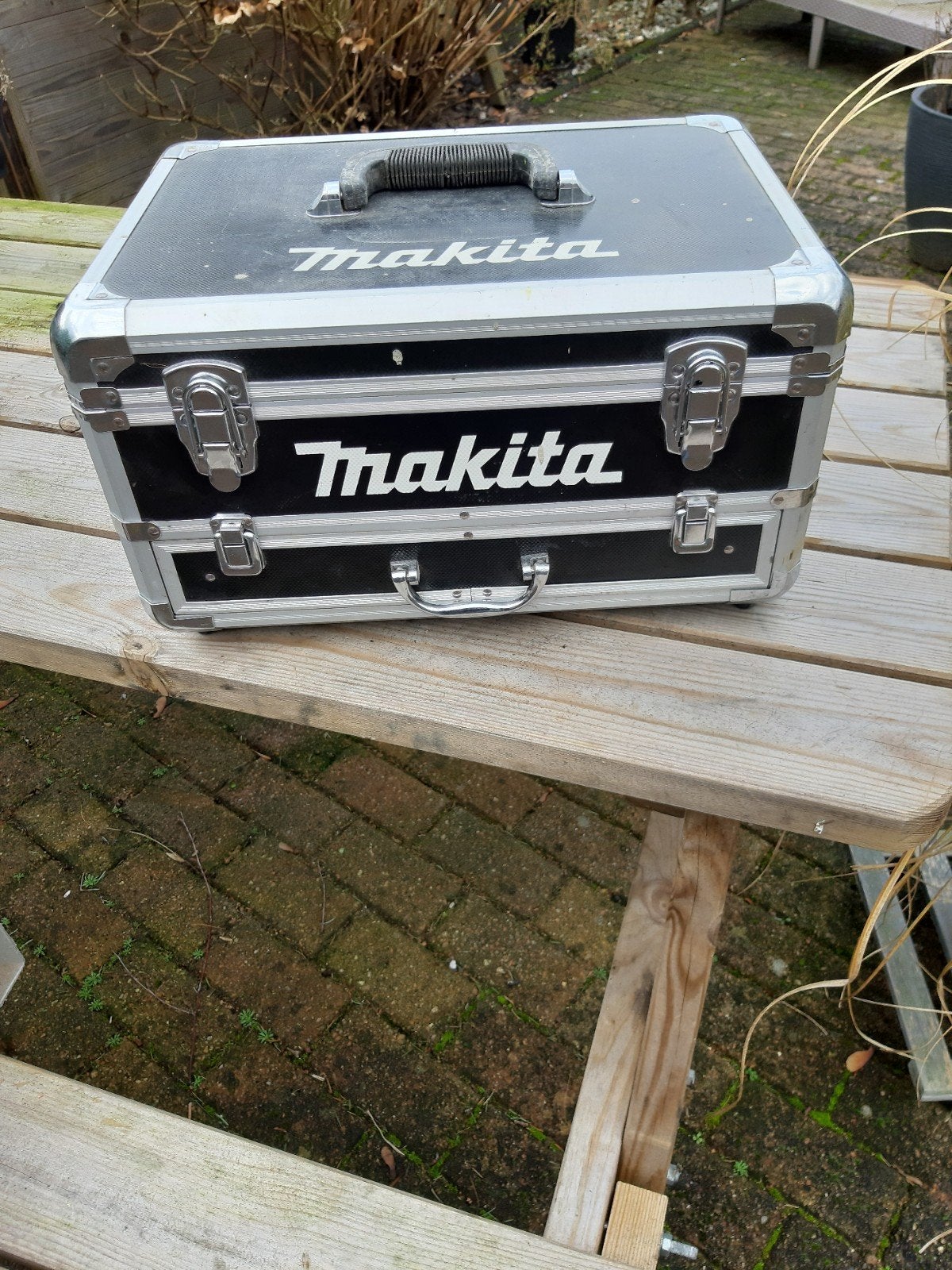 Makita Accu Schroef/Boormachines met Accu's en Kist, Ophalen of Verzenden