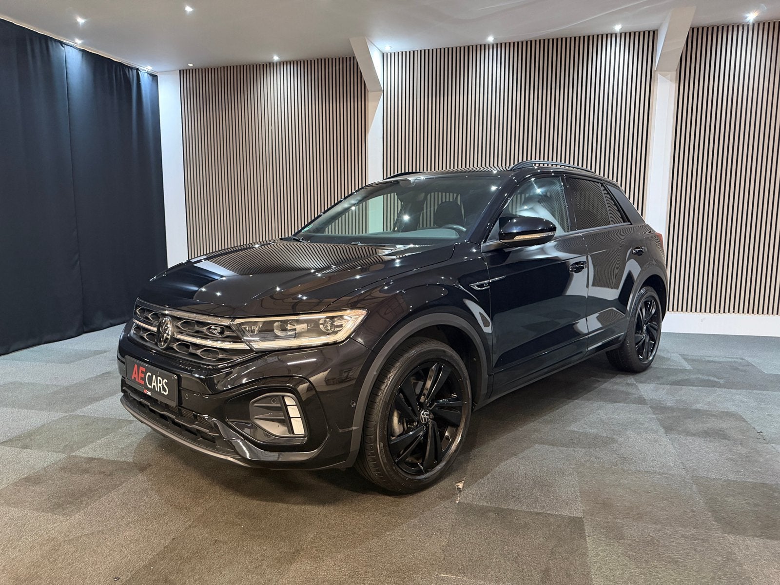 Volkswagen T-Roc 1.5 TSI 2024 R-Line|IQ-LIGHT|PANO|CAM|LED-B, Auto's, 1498 cc, 4 cilinders, 150 pk, Alcantara