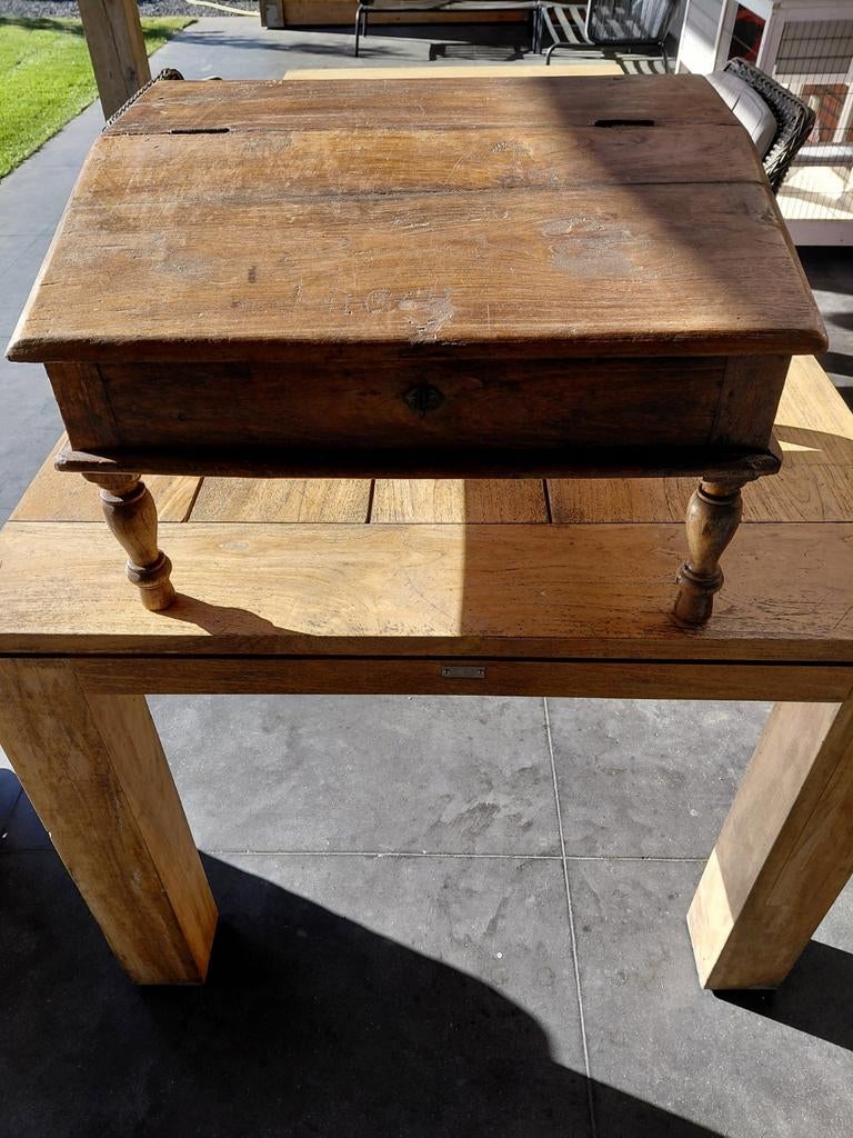 Antieke houten lessenaar/schrijftafel., Minder dan 55 cm, Gebruikt, Ophalen of Verzenden, 60 cm of meer