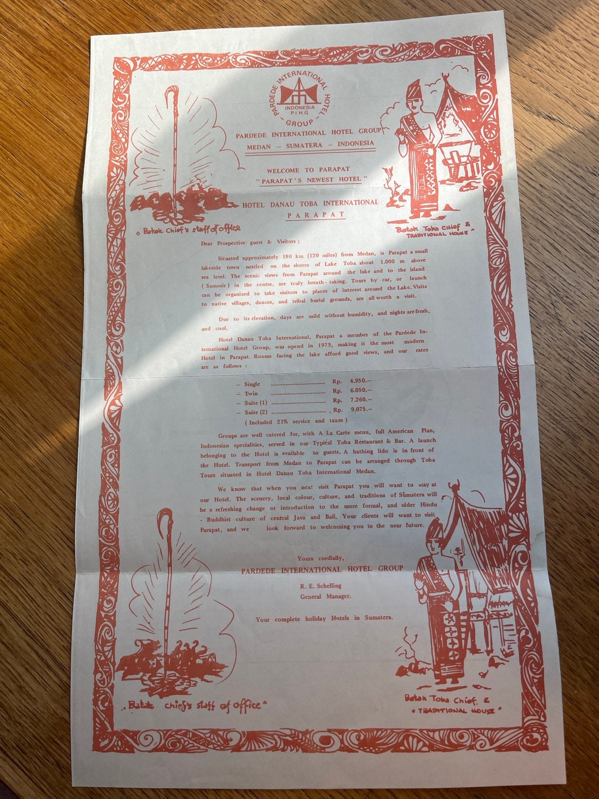 Vintage Hotel Danau Toba International folder met kaart, Gebruikt, Voor 1940, Prent, Buitenland