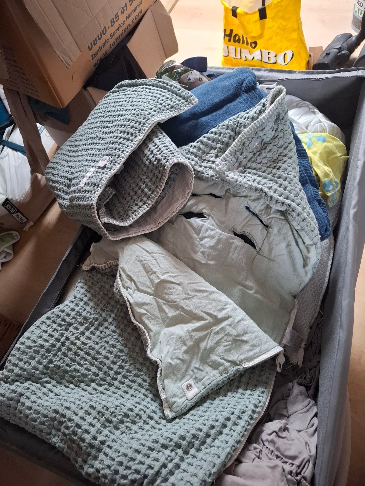 Voetenzak wafelstof met klein vlekje en een dekentje, Ophalen of Verzenden, Gebruikt, 70 tot 85 cm, Overige typen