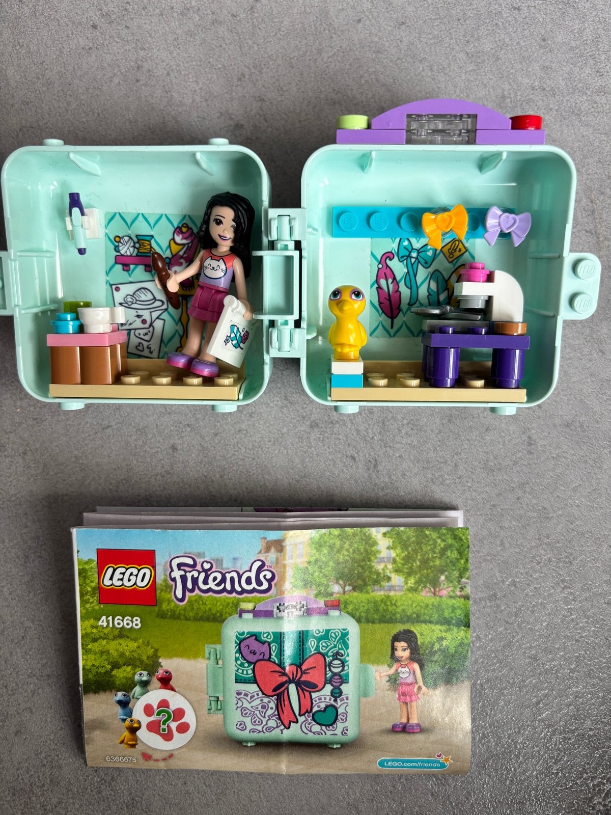 LEGO Friends Emma's Modekubus (41668) - Zo goed als nieuw, Lego, Friends, Ophalen of Verzenden, Zo goed als nieuw