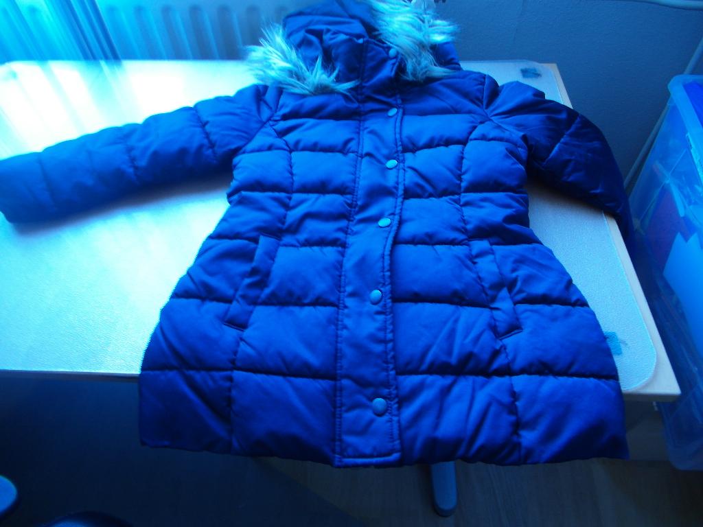 Winterjas maat 128, Kinderen en Baby's, Kinderkleding | Maat 128, Meisje, H&M, Ophalen of Verzenden, Zo goed als nieuw