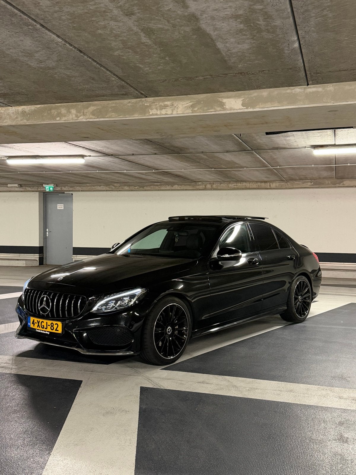Mercedes-Benz C-Klasse C200 2.0 135KW Aut7 2014 Zwart, Auto's, Mercedes-Benz, 1800 kg, Zwart, 4 cilinders, Bi-Xenon koplampen