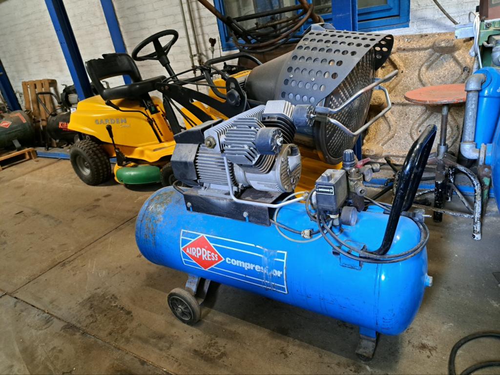 Compressor Airpress 100l, 100 liter of meer, Ophalen of Verzenden
