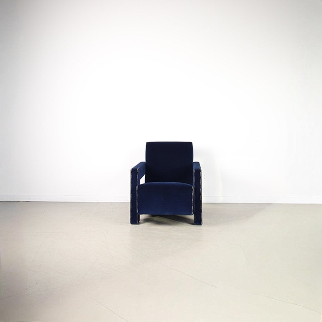 2x Cassina Utrecht Chair type 637 Prussia – Stof, Niet ingevuld, Niet ingevuld, Nieuw, 75 tot 100 cm