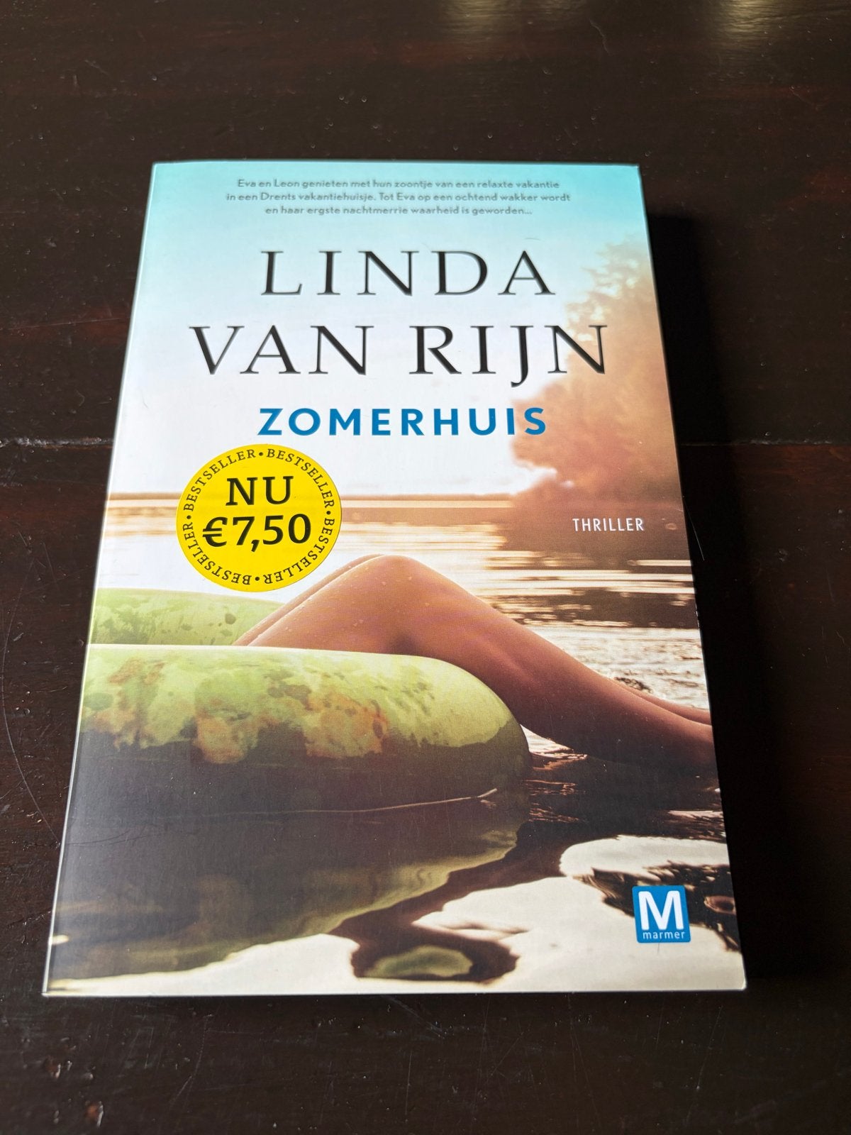 Linda van Rijn - Zomerhuis (Thriller), Boeken, Thrillers, Ophalen of Verzenden, Zo goed als nieuw, Nederland
