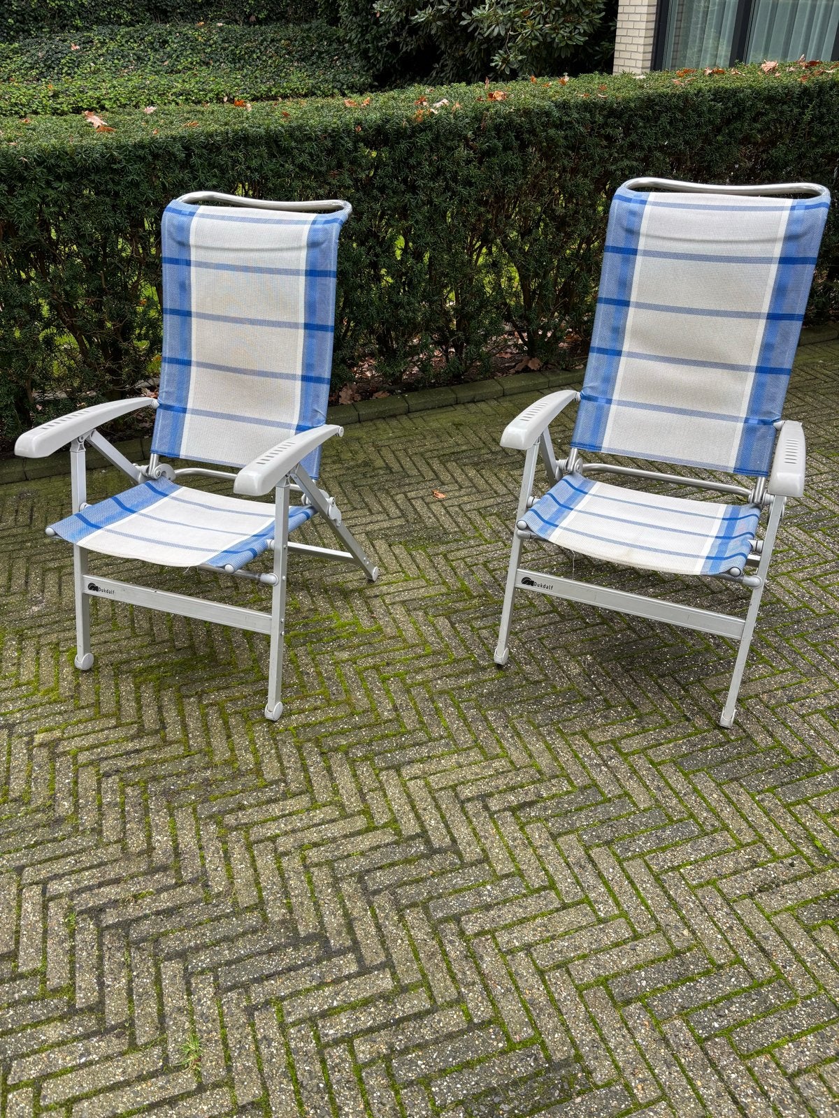 2 Dukdalf campingstoelen met voetenbank en nekkussen, Ophalen of Verzenden, Gebruikt, Aluminium, Verstelbaar