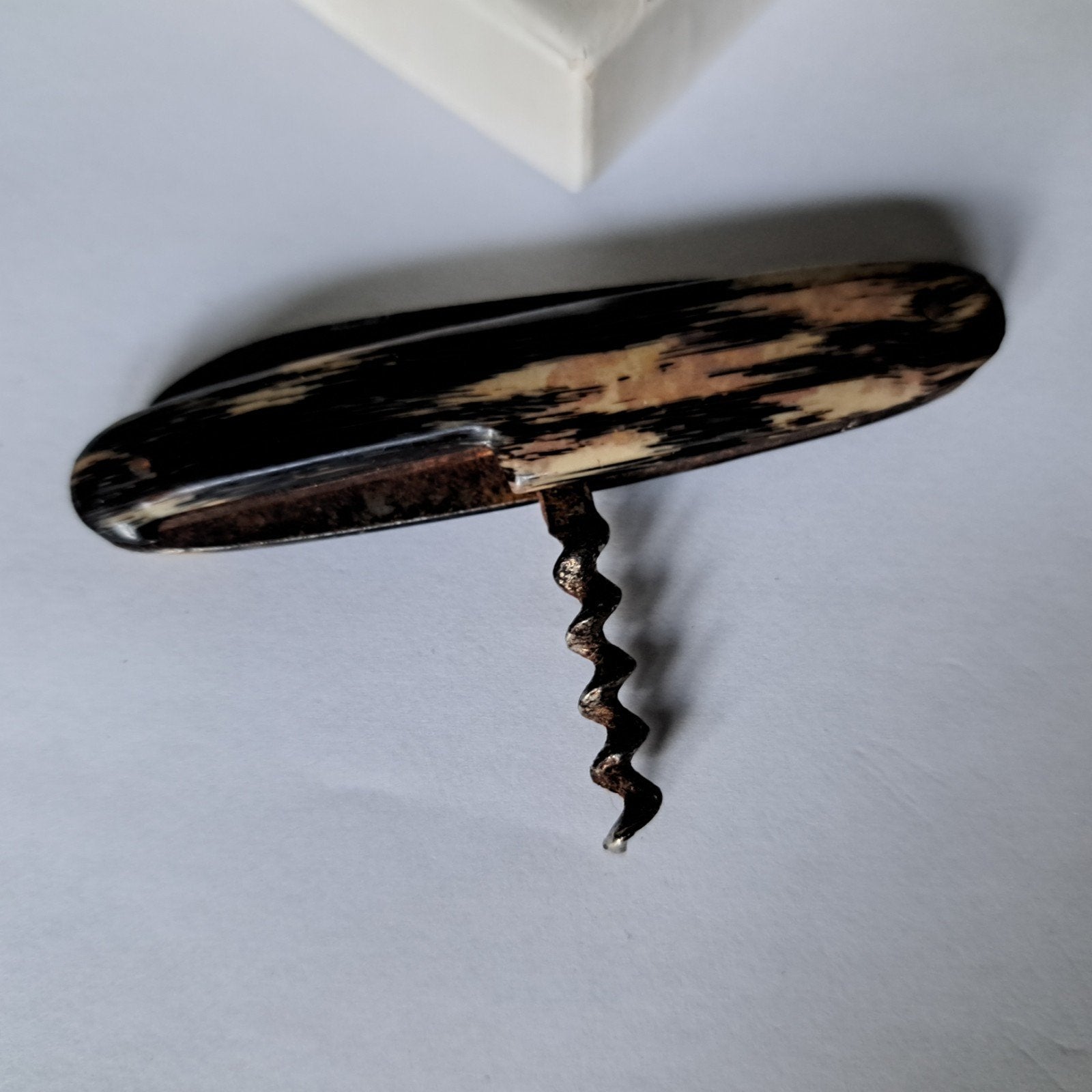 Oude kurkentrekker ding mesje, Antiek en Kunst, Verzenden