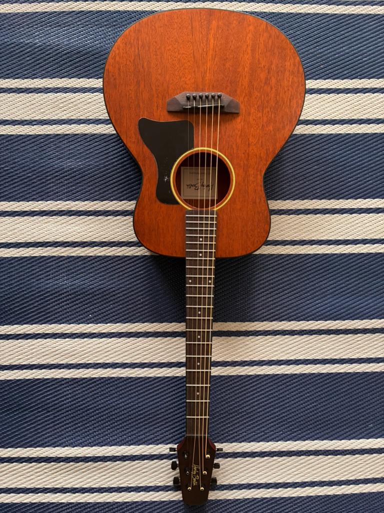 Harley Benton GS Travel Mahonie Gitaar - Compact & Draagbaar, Muziek en Instrumenten, Ophalen of Verzenden, Zo goed als nieuw