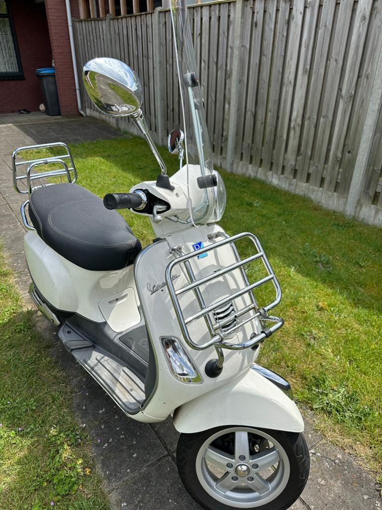 Vespa LX Wit - Inclusief helm en slot, Ophalen, Gebruikt, Benzine, Vespa LX
