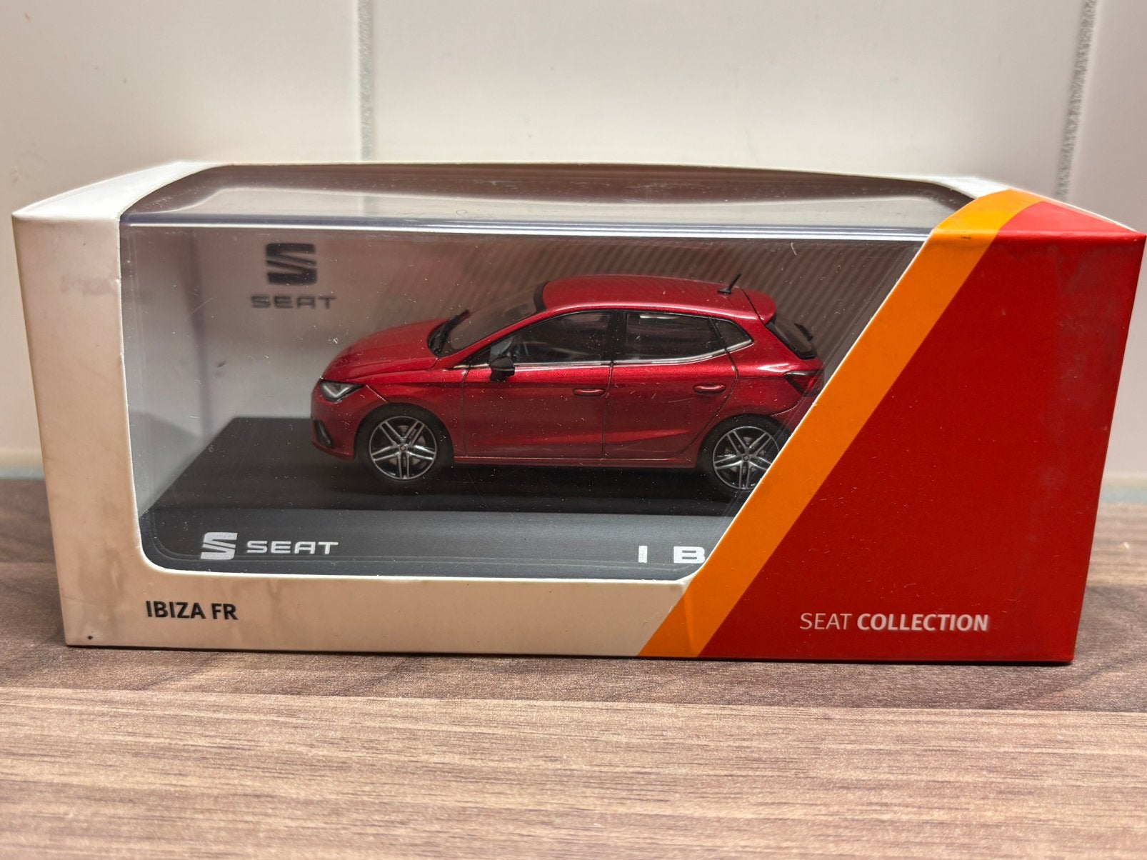 Seat Ibiza FR 2017 Desire Red Paragon 1:43, Ophalen of Verzenden, Nieuw, Auto, Overige merken