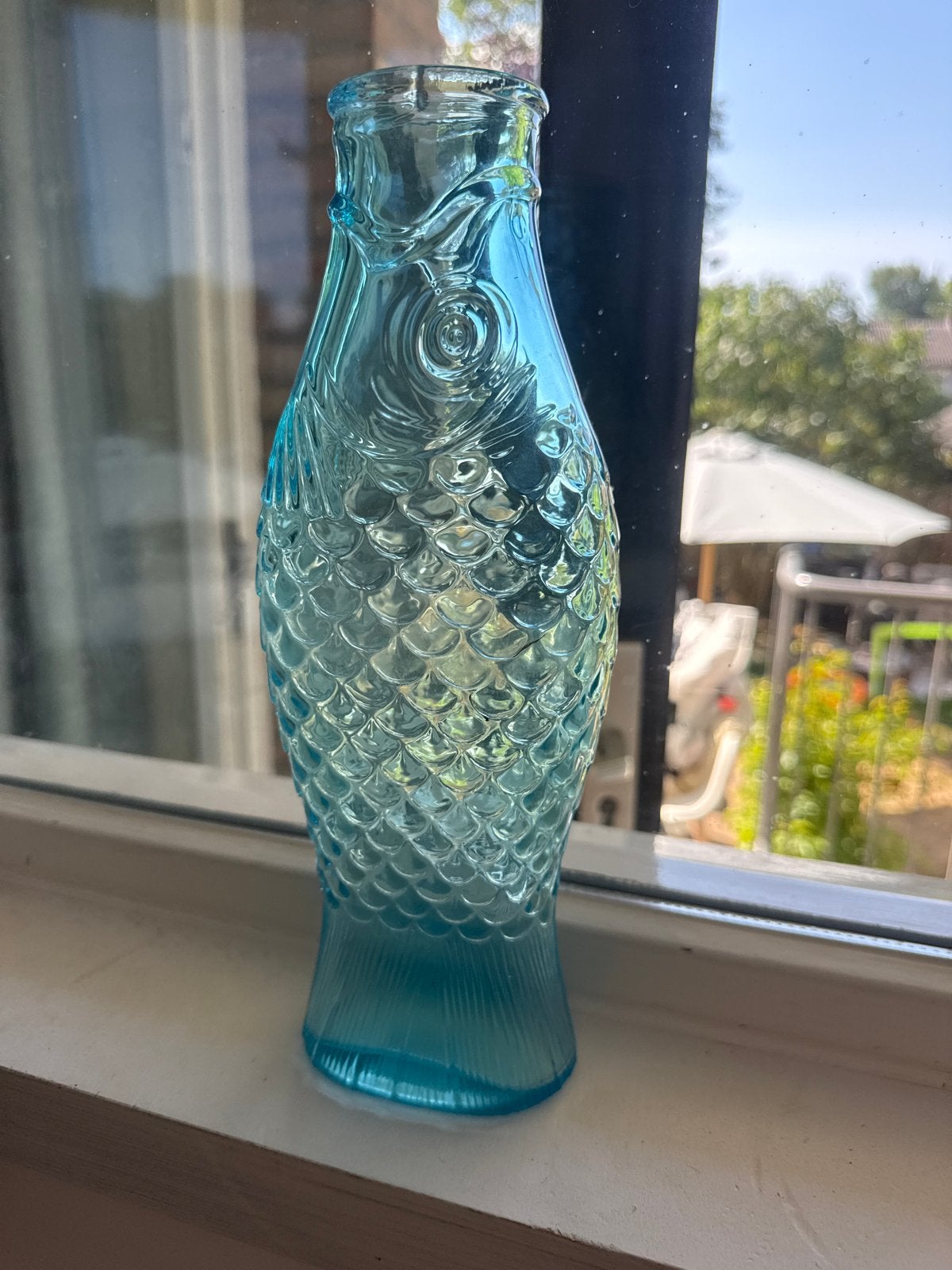 Vintage blauwe visfles - Unieke glazen decoratie, Antiek en Kunst, Antiek | Vazen, Ophalen of Verzenden