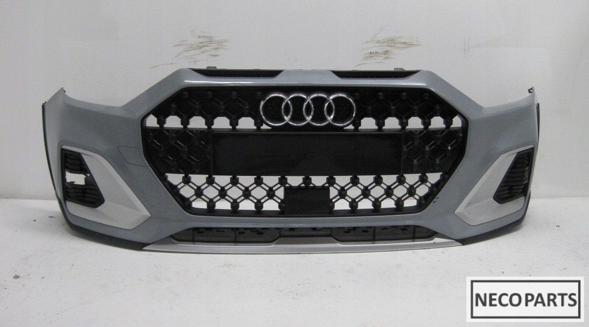 AUDI A1 82A CITYCARVER 4XPDC VOORBUMPER ALLES LEVERBAAR!!!, Gebruikt, -, Achter, -