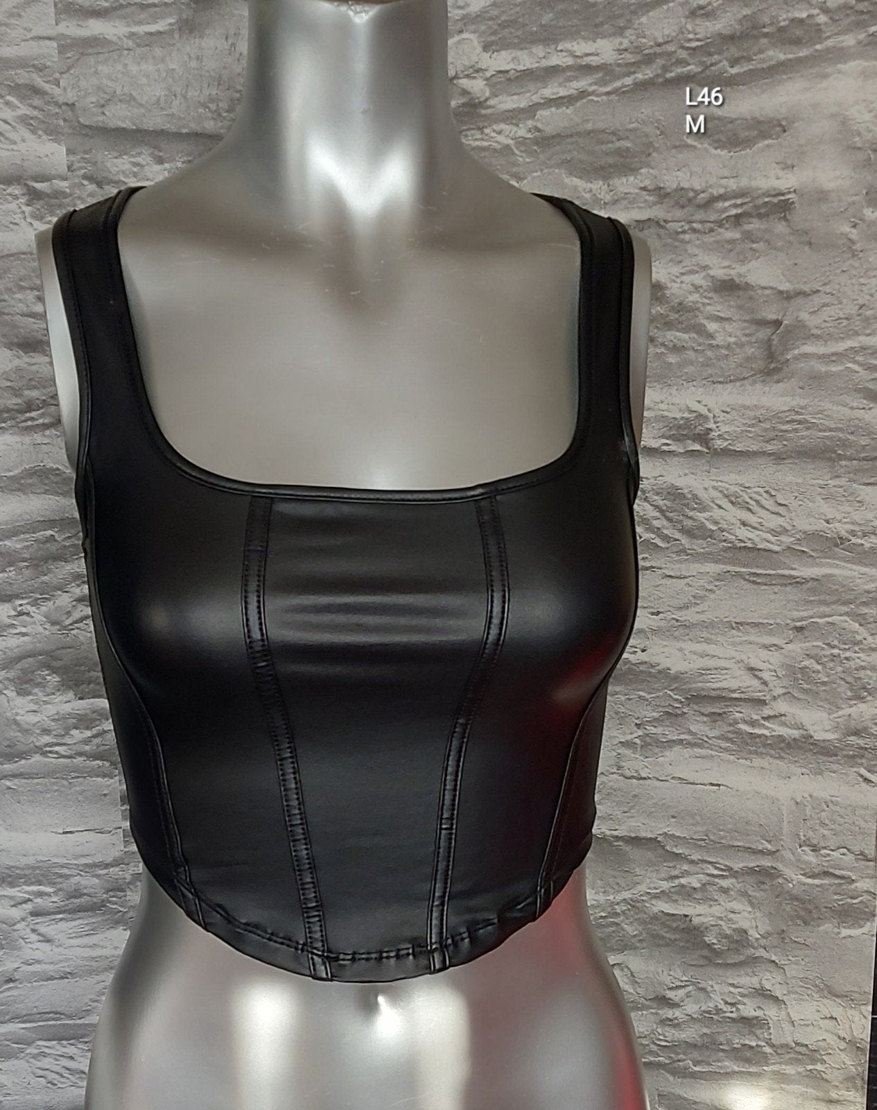 Kinky Zwarte pu leren crop top met vierkante hals, Maat 38/40 (M), Zwart, Nieuw, Ophalen of Verzenden